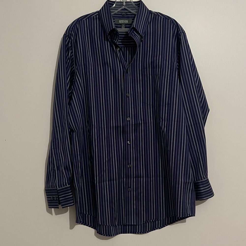 Kenneth Cole Navy Striped Shirt Size M  Neck 15 -15.5 Long Sleeve 32/33 Non iron - Picture 15 of 16